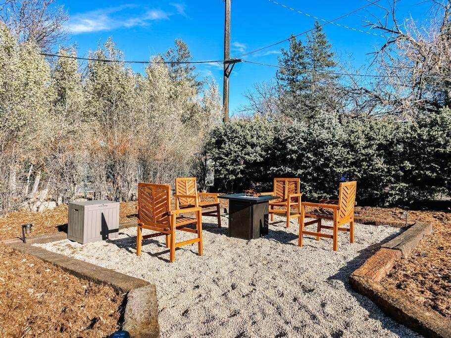 Canyon Retreat! 3Min To Broadmoor. Hot Tub! Villa Colorado Springs Exterior foto