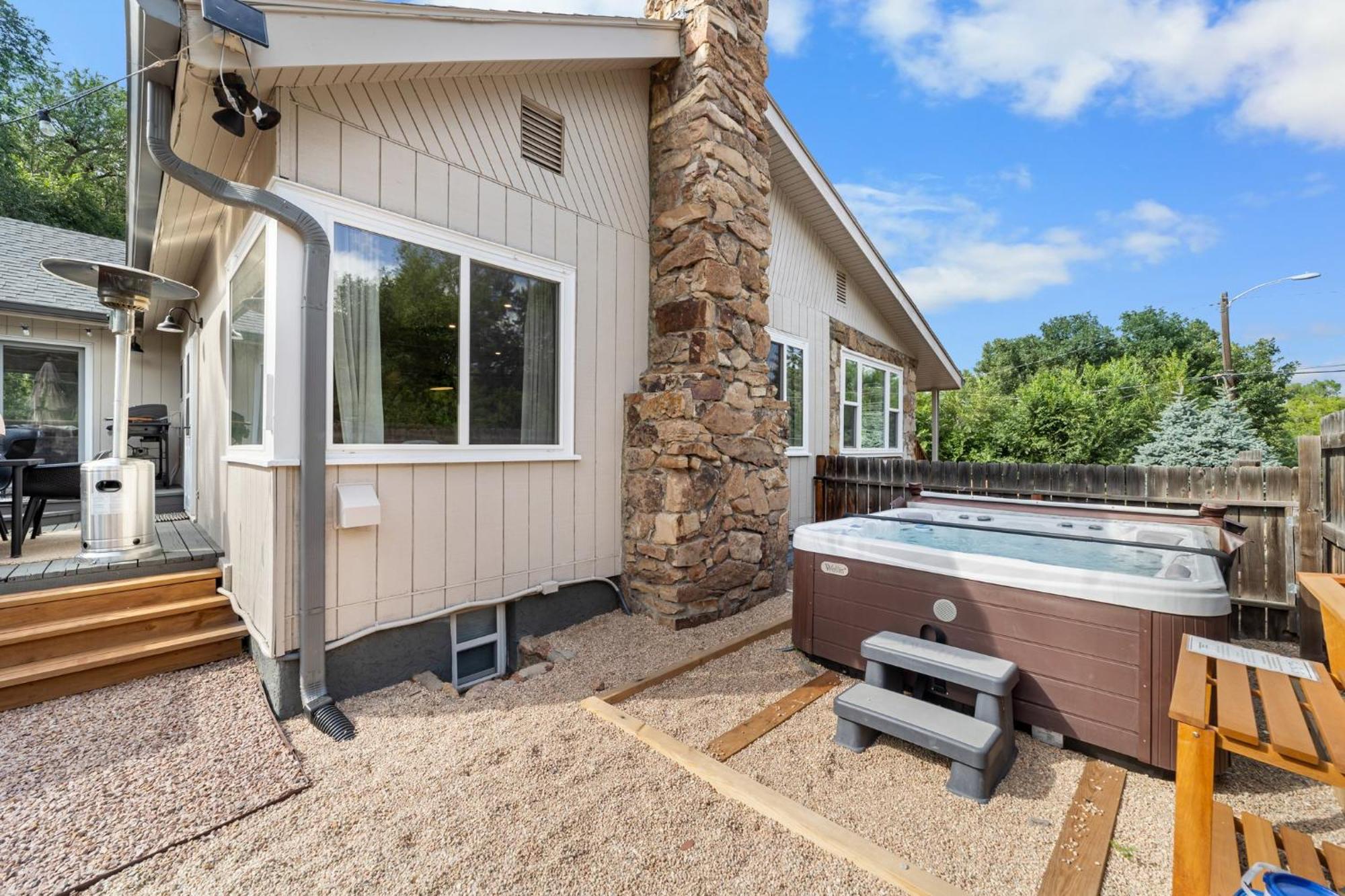 Canyon Retreat! 3Min To Broadmoor. Hot Tub! Villa Colorado Springs Exterior foto